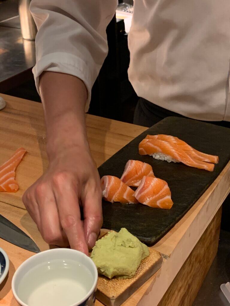 炙燒鮭魚肚