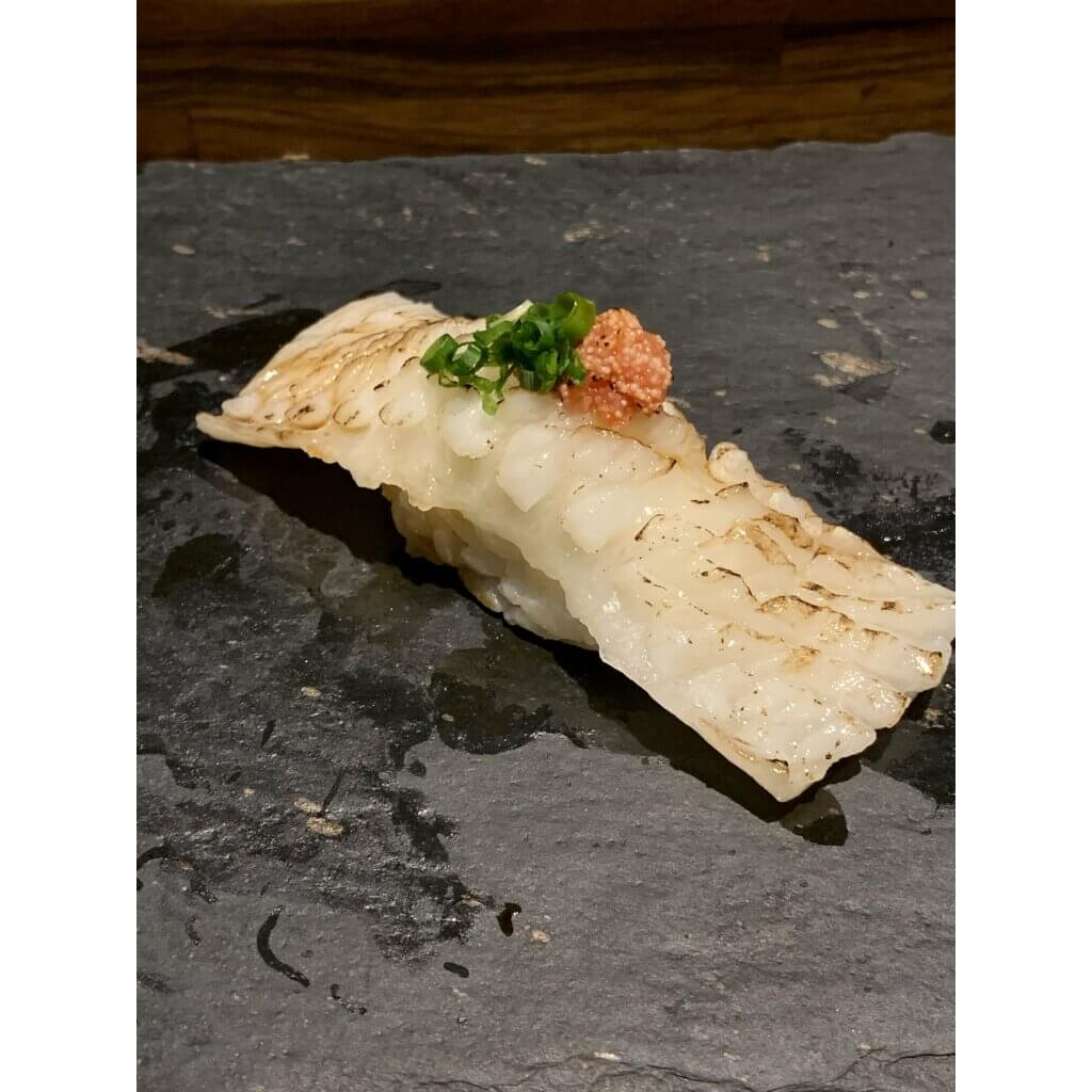 炙燒比目魚緣側
