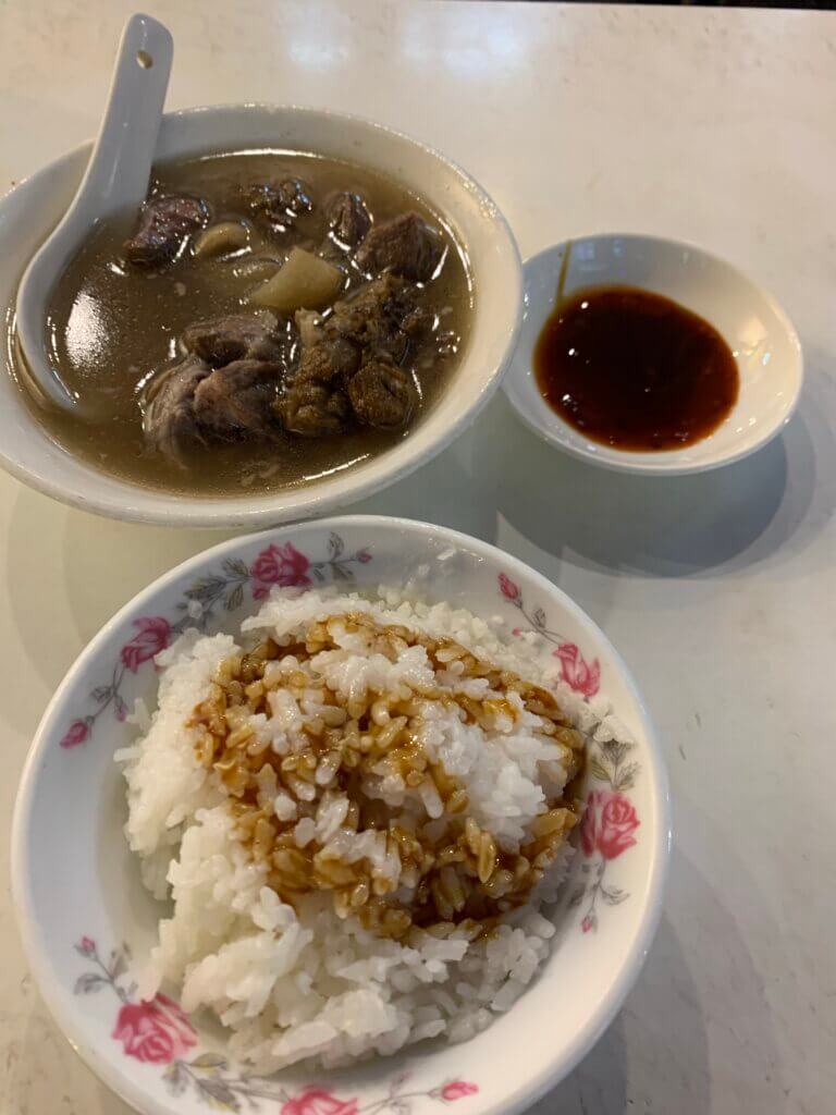 腿庫肉配豬油拌飯