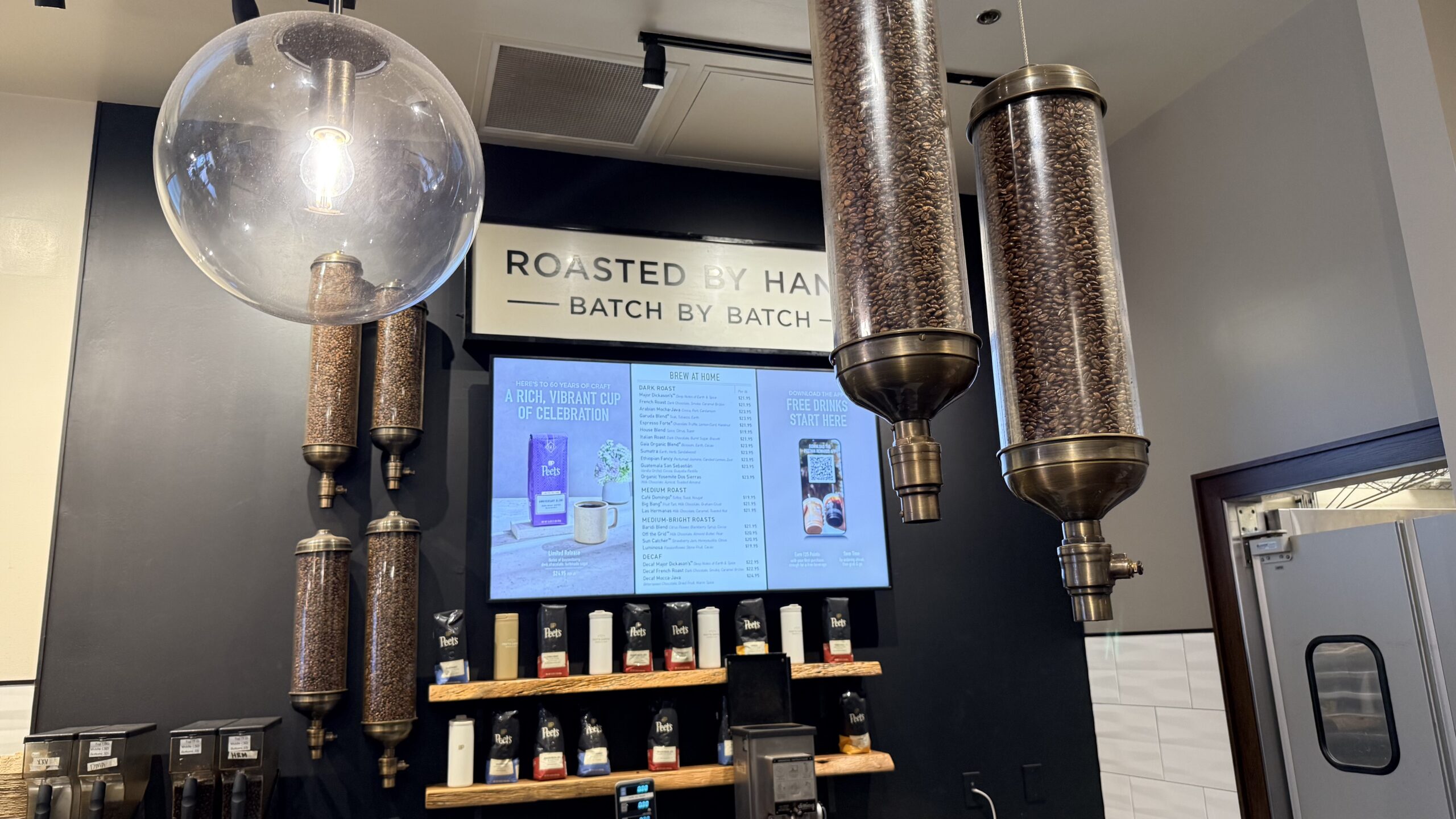 Peet's Coffee Roasted by Hand Batch by Batch 咖啡豆